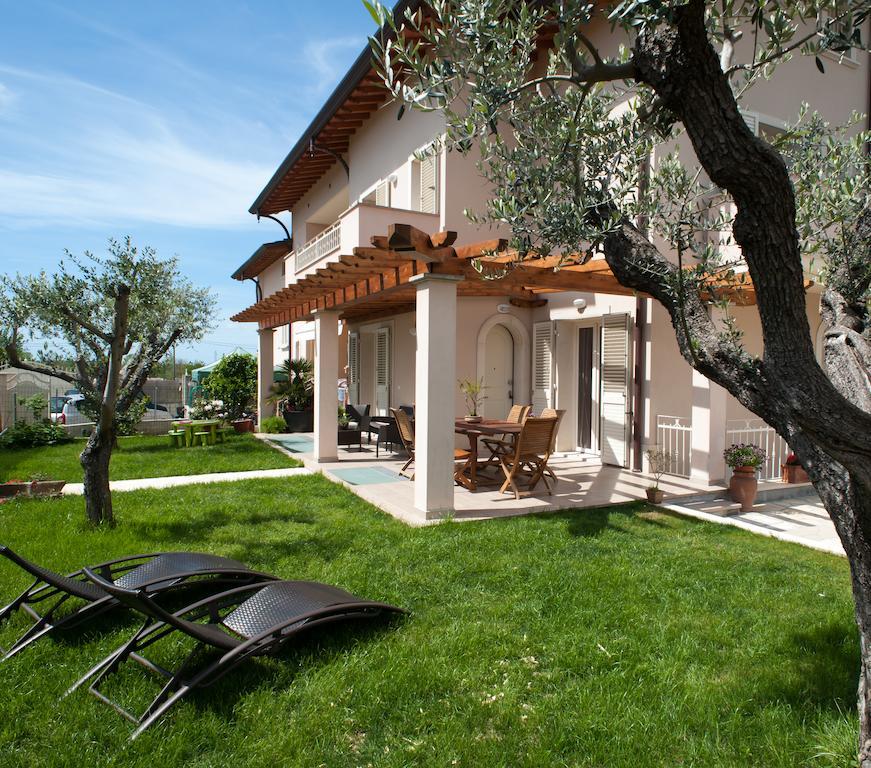 B&B Alle Tre Rose Montignoso Esterno foto