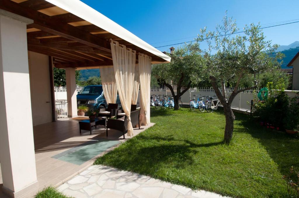 B&B Alle Tre Rose Montignoso Esterno foto